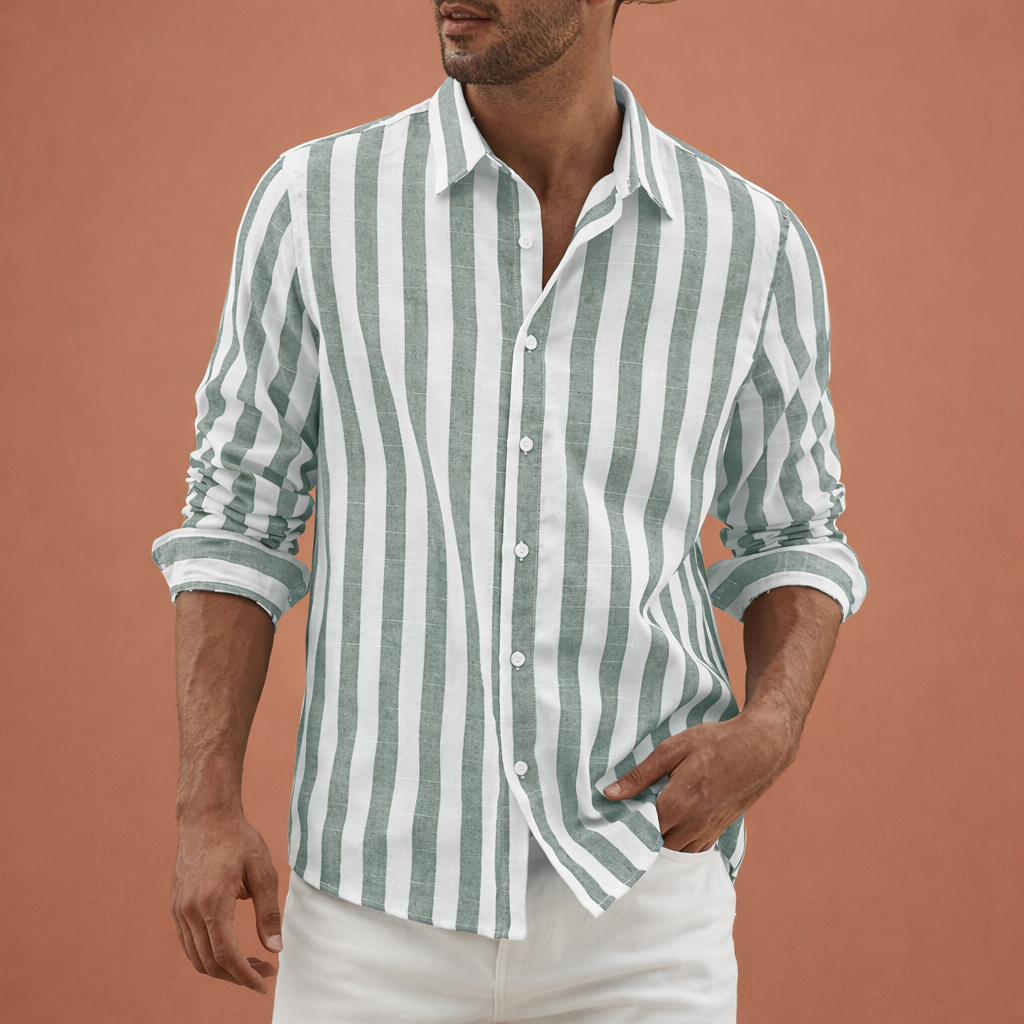 Heren overhemd in lichtgrijs met minimalistisch design, zacht en comfortabel voor casual en stijlvolle outfits.