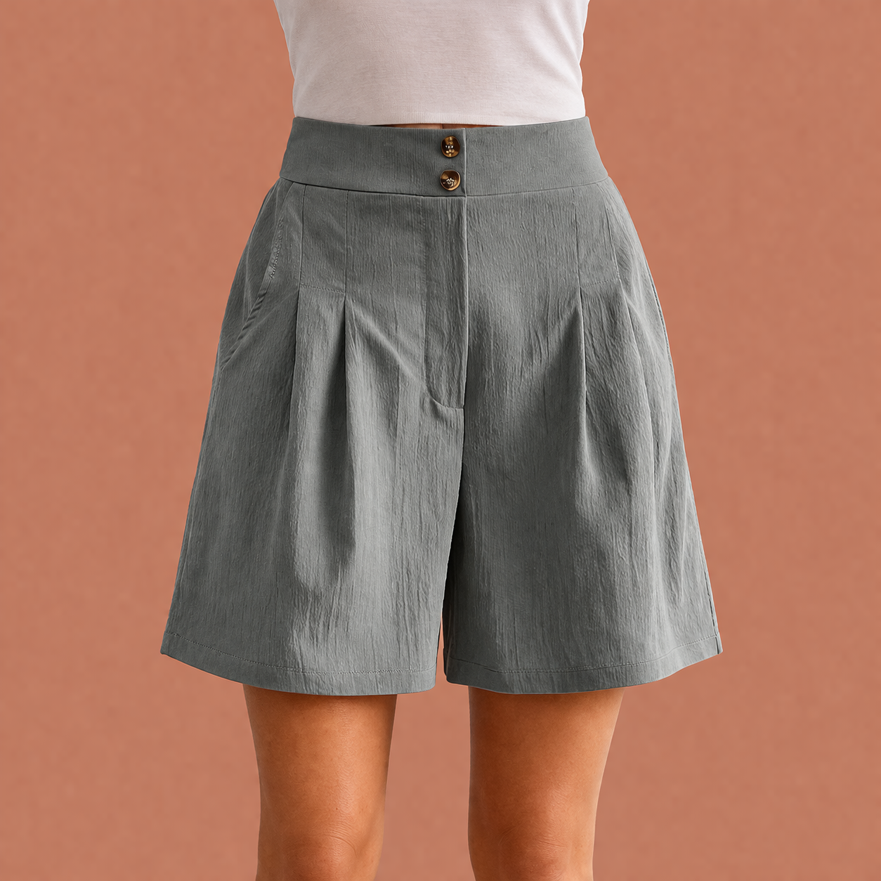 Dames wide leg shorts in lichtgrijs met minimalistisch design, zacht en comfortabel voor casual en stijlvolle outfits.
