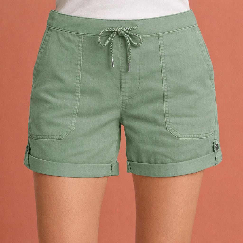 Dames shorts in lichtgroen met minimalistisch design, zacht en comfortabel voor casual en stijlvolle outfits.