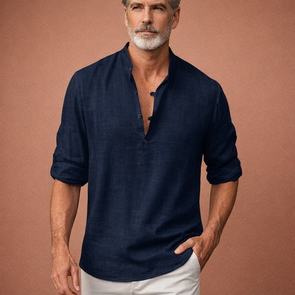 Heren overhemd in marineblauw met minimalistisch design, zacht en comfortabel voor casual en stijlvolle outfits.