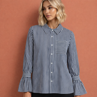 Dames blouse in marineblauw met minimalistisch design, zacht en comfortabel voor casual en stijlvolle outfits