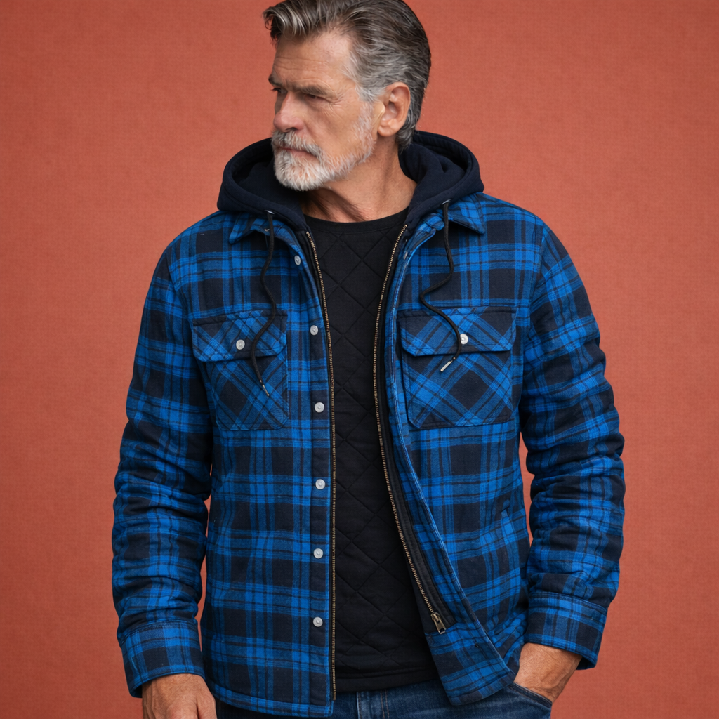 Marineblauwe geruite herenjas met capuchon en comfortabele pasvorm, geschikt voor dagelijks gebruik en casual outfits.1