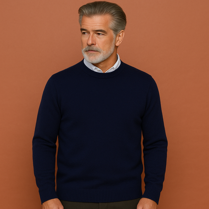 Heren trui in marineblauw met tijdloos design, zacht en comfortabel voor stijlvolle en casual outfits