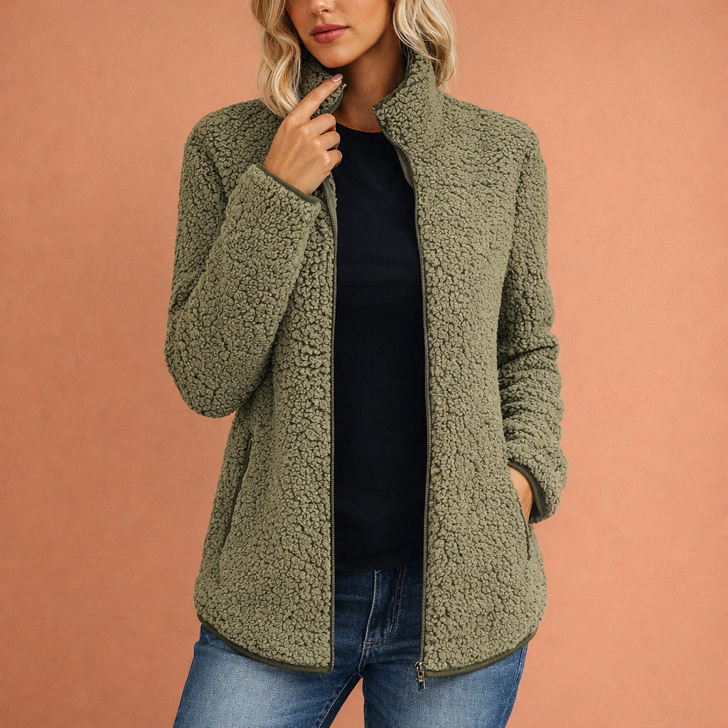 Olijfgroen dames fleece vest met hoge kraag en ritssluiting, ideaal voor dagelijks gebruik en koelere dagen.