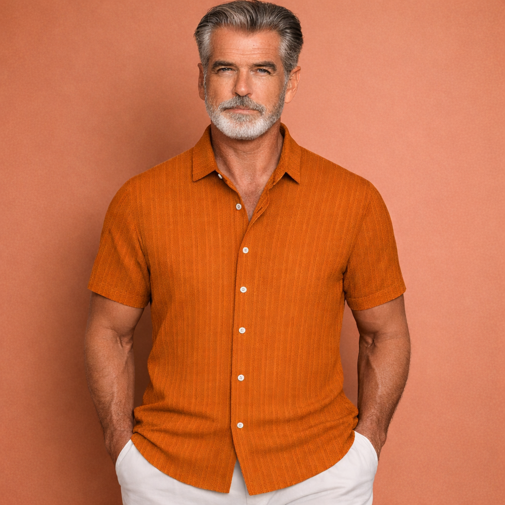 Dames overhemd in oranje met minimalistisch design, zacht en comfortabel voor casual en stijlvolle outfits.