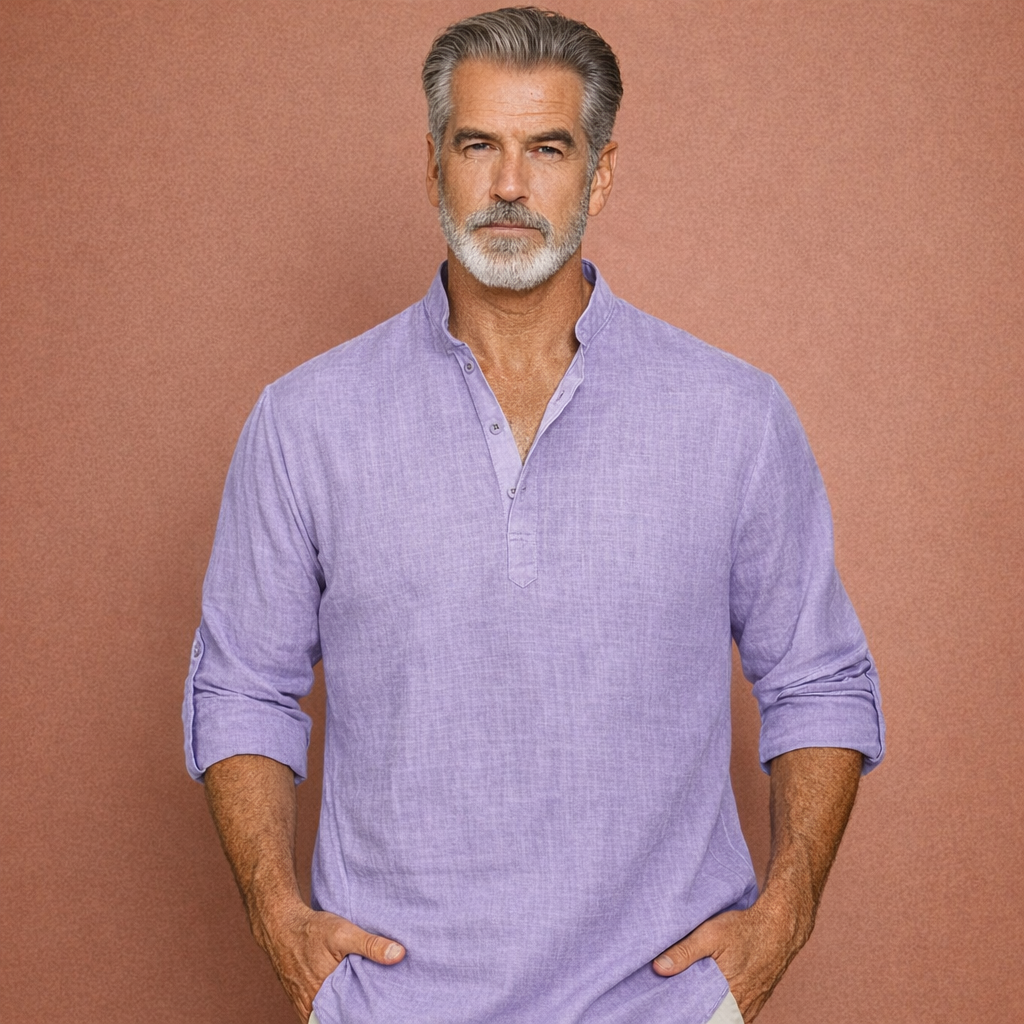 Heren Henley shirt in paars met minimalistisch design, zacht en comfortabel voor casual en stijlvolle outfits.