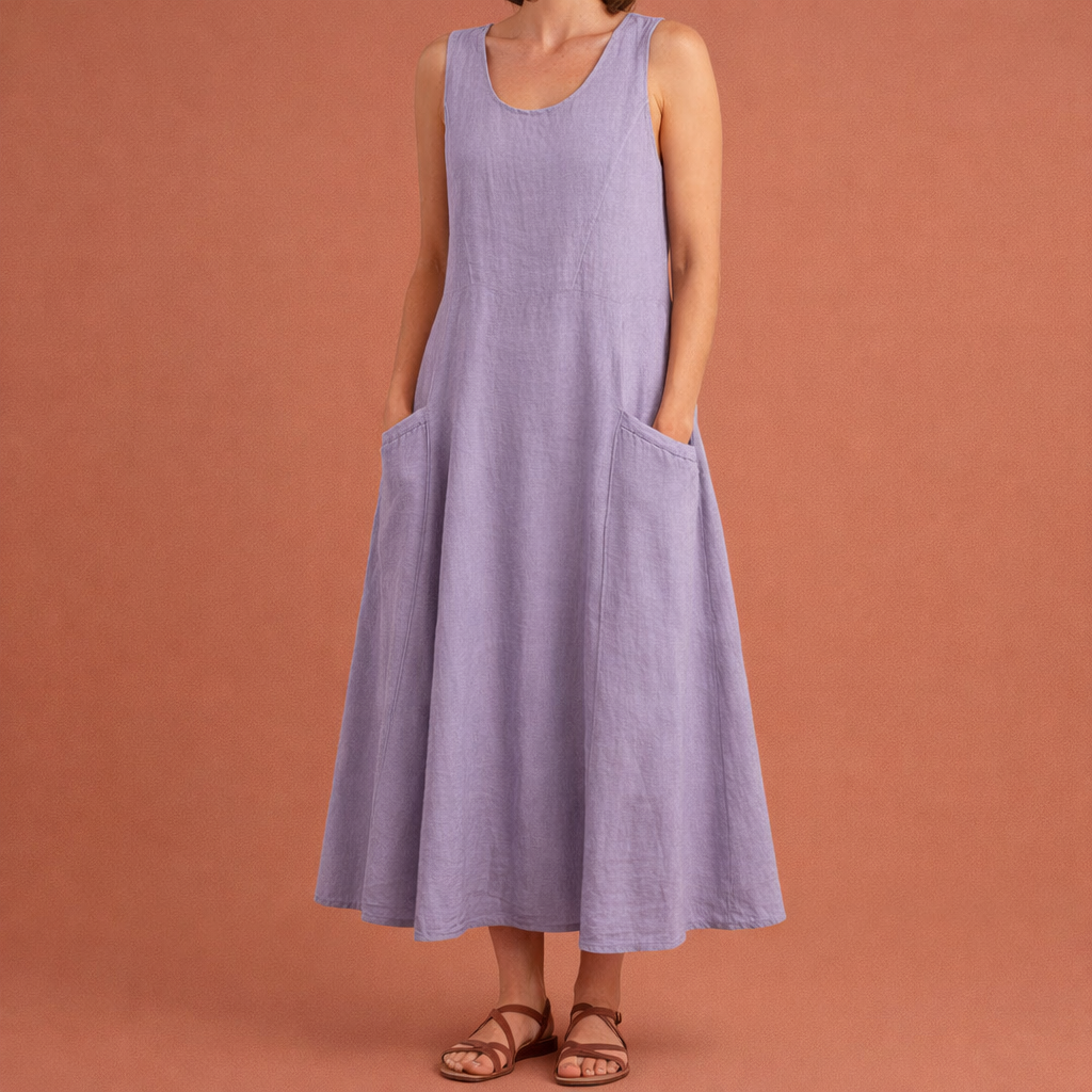 Dames maxi zomerjurk in paars met minimalistisch design, zacht en comfortabel voor casual en stijlvolle outfits.
