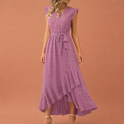 Dames maxi jurk in paars met minimalistisch design, zacht en comfortabel voor casual en stijlvolle outfits.