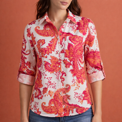 Dames blouse in rood met minimalistisch design, zacht en comfortabel voor casual en stijlvolle outfits.