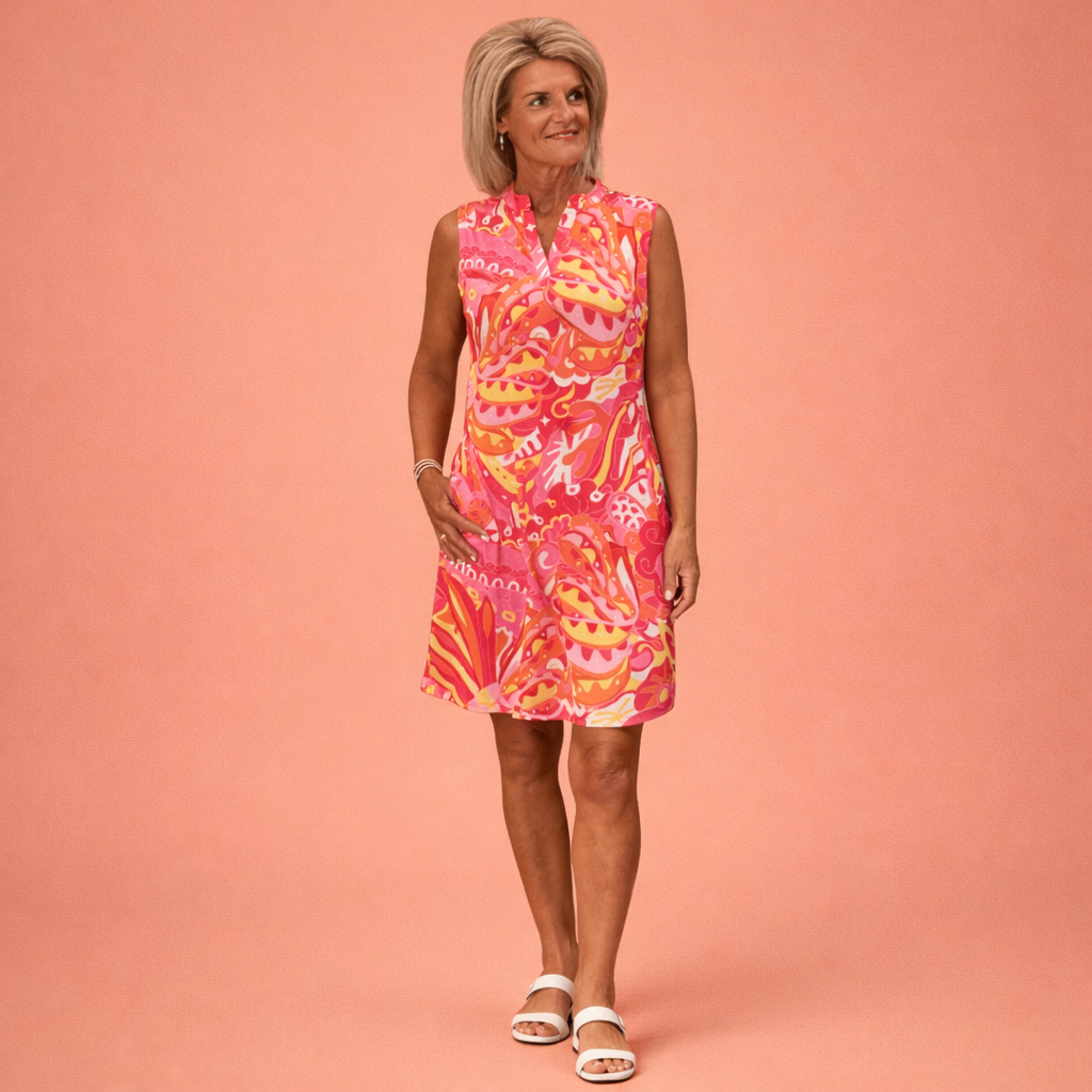 Dames midi-jurk in rood met V-hals en print, soepel en comfortabel voor zomerse en feestelijke outfits.