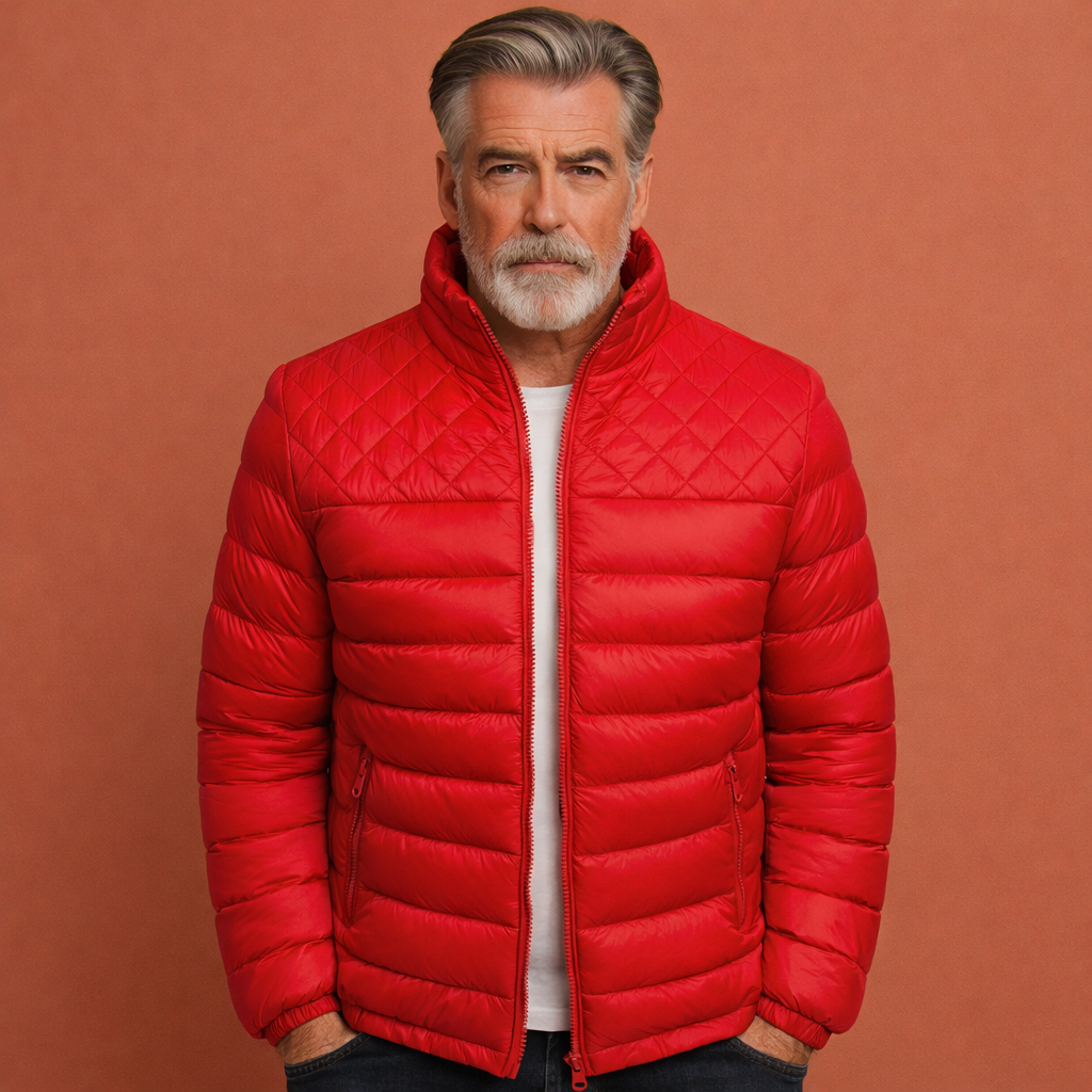 Rode winter bomberjas voor heren met comfortabele pasvorm, ideaal voor dagelijks gebruik tijdens koude dagen.