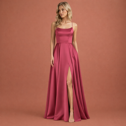 Dames maxi avondjurk in roze met minimalistisch design, zacht en comfortabel voor casual en stijlvolle outfits.