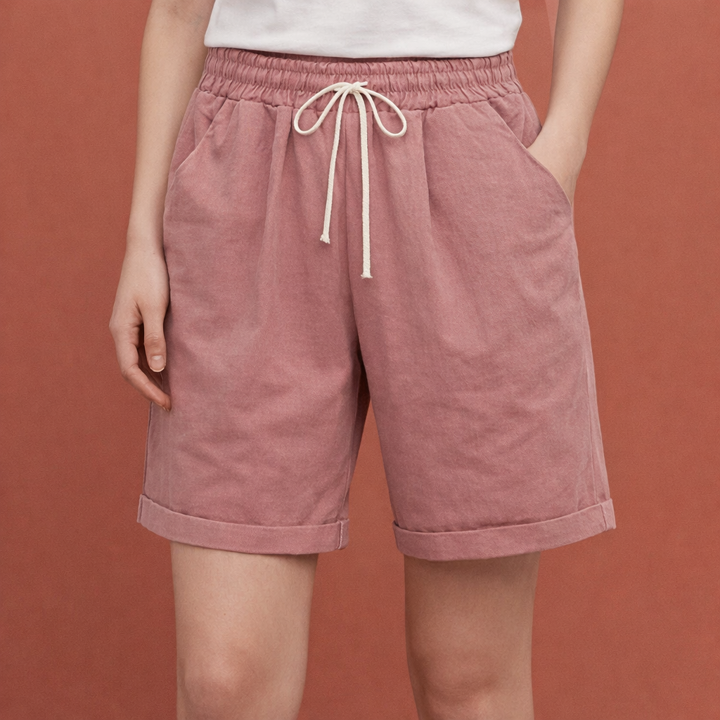 Dames zomer shorts in roze met minimalistisch design, zacht en comfortabel voor casual en stijlvolle outfits.