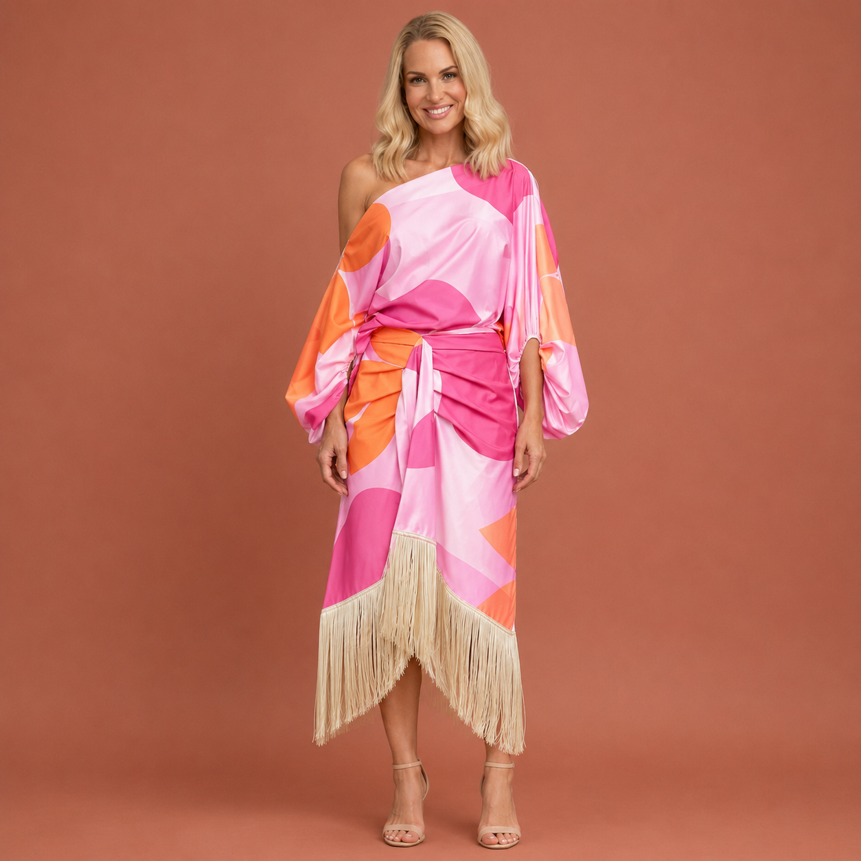 Dames luxe set in roze met minimalistisch design, zacht en comfortabel voor casual en stijlvolle outfits.