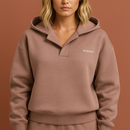 Roze winterhoodie voor dames in diverse kleuren, ideaal voor casual outfits en koude dagen.