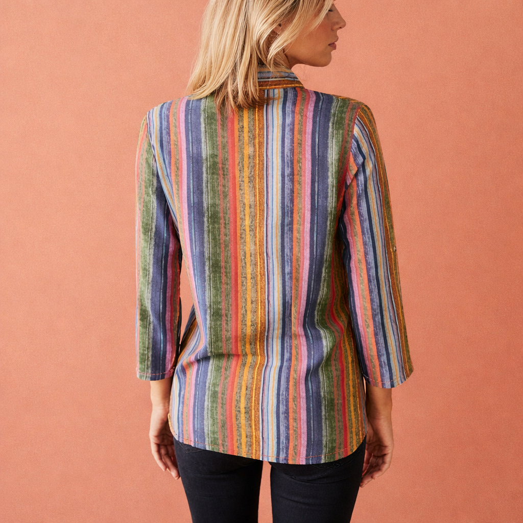 Dames blouse in veelkleurig met minimalistisch design, zacht en comfortabel voor casual en stijlvolle outfits.