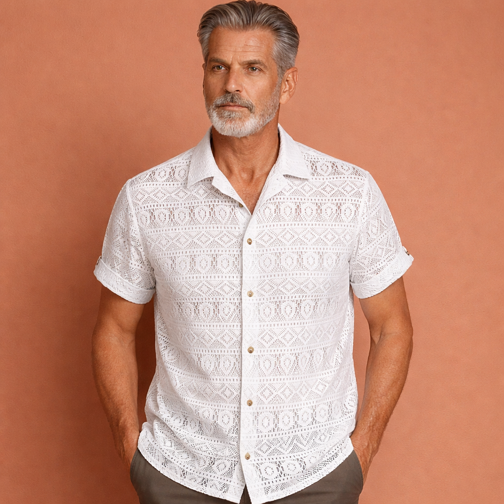 Heren gehaakt overhemd in wit met minimalistisch design, zacht en comfortabel voor casual en stijlvolle outfits.