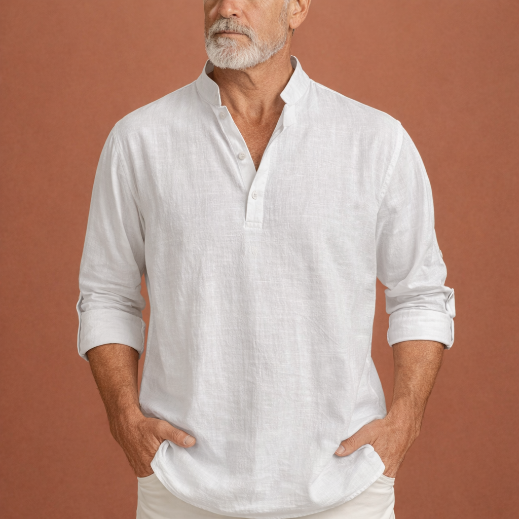 Heren linnen Henley shirt in wit met minimalistisch design, zacht en comfortabel voor casual en stijlvolle outfits.