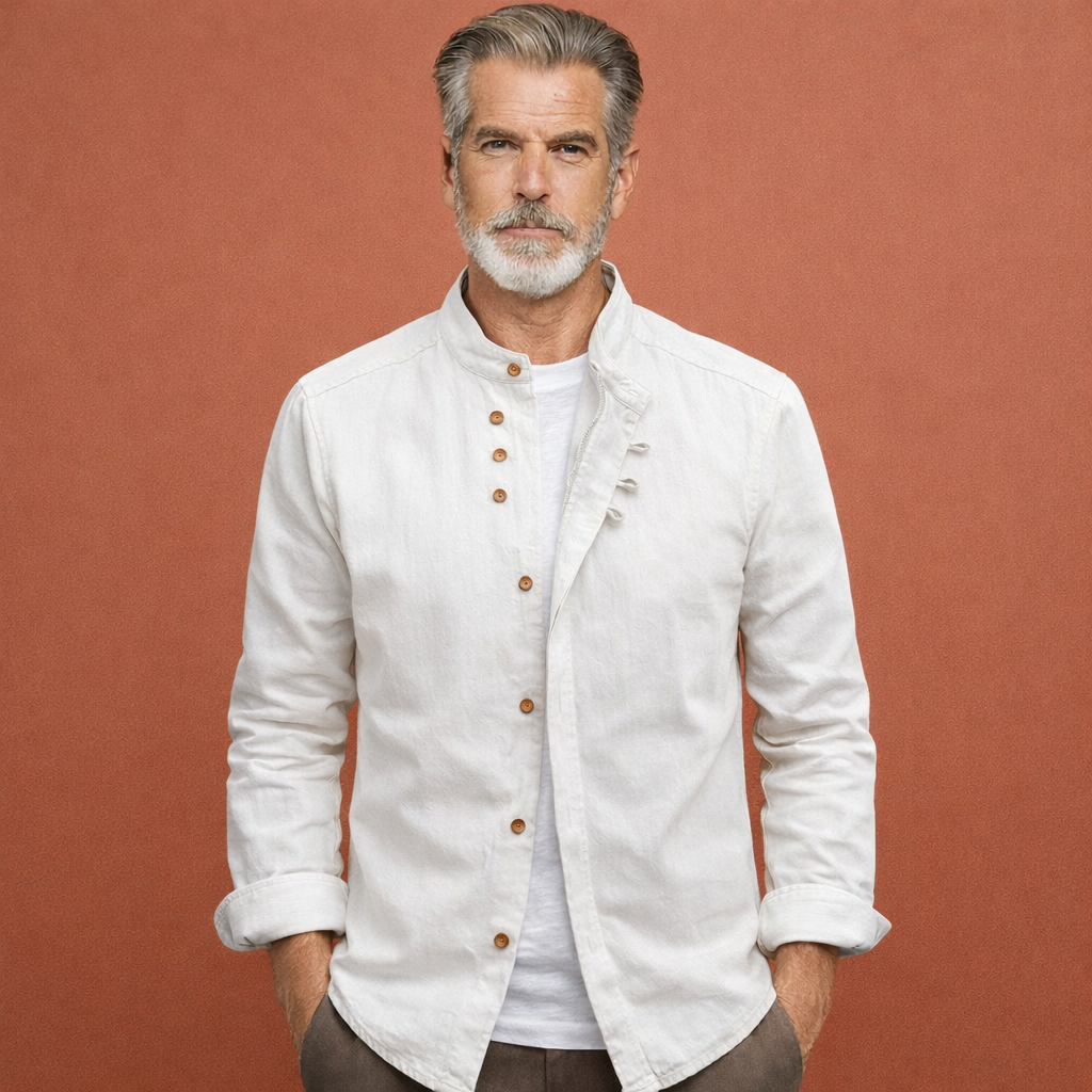Heren overhemd in wit met minimalistisch design, zacht en comfortabel voor casual en stijlvolle outfits.