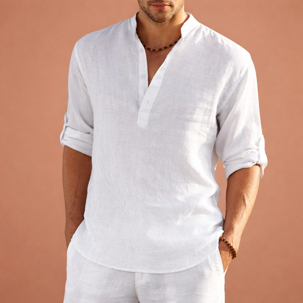 Heren zomeroverhemd in wit met minimalistisch design, zacht en comfortabel voor casual en stijlvolle outfits.