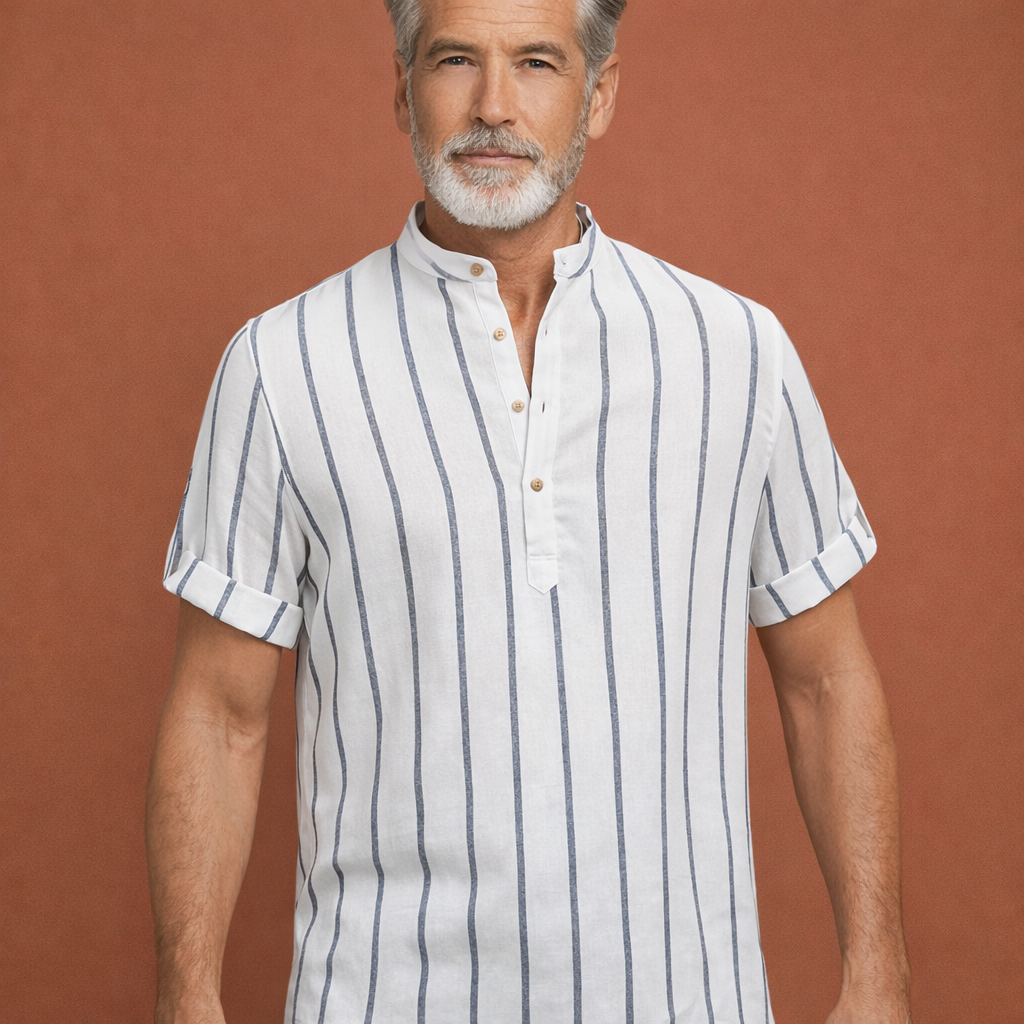 Heren hemd in wit met minimalistisch design, zacht en comfortabel voor casual en stijlvolle outfits.