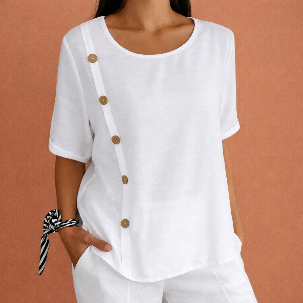 Dames blouse in wit met minimalistisch design, zacht en comfortabel voor casual en stijlvolle outfits.