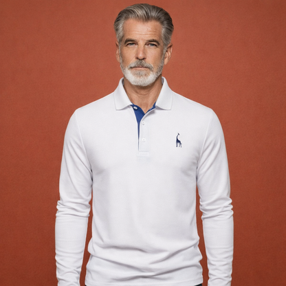 Heren polo in wit met minimalistisch design, zacht en comfortabel voor casual en stijlvolle outfits.