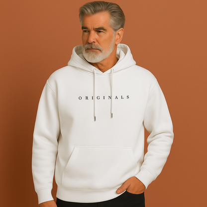 Streetwear hoodie met koord voor heren in wit met relaxte pasvorm en urban ontwerp voor frisse herfstdagen.