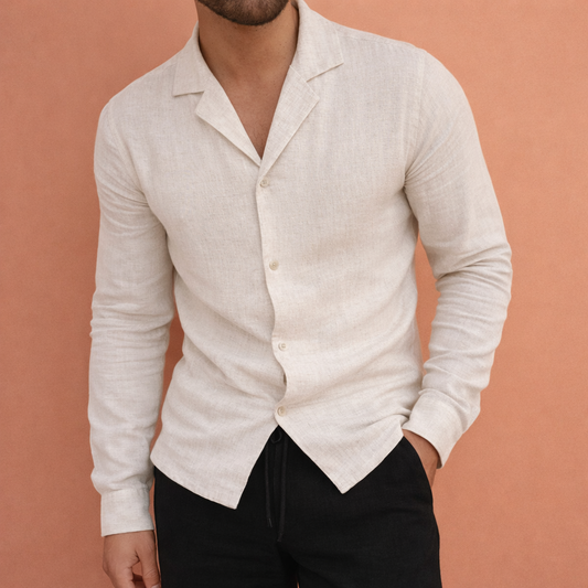 Heren linnen zomerset in zand met minimalistisch design, zacht en comfortabel voor casual en stijlvolle outfits.
