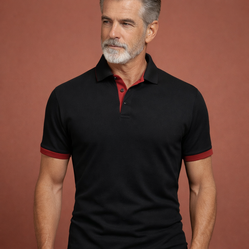Heren polo in zwart-rood met minimalistisch design, zacht en comfortabel voor casual en stijlvolle outfits.