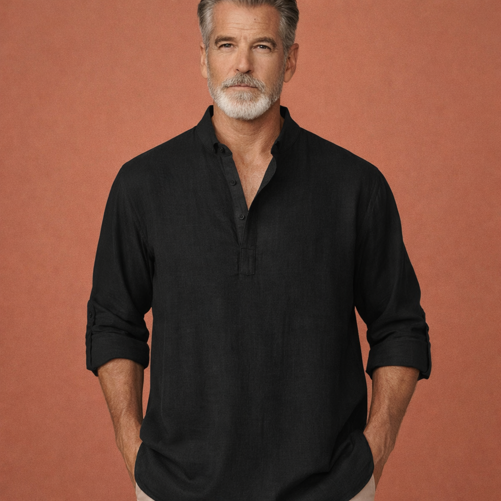 Heren linnen Henley shirt in zwart met minimalistisch design, zacht en comfortabel voor casual en stijlvolle outfits.