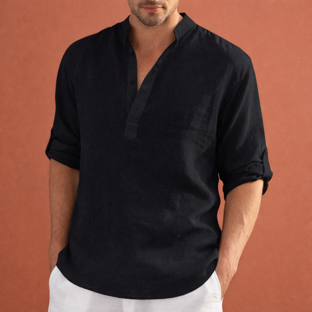 Heren zomeroverhemd in zwart met minimalistisch design, zacht en comfortabel voor casual en stijlvolle outfits.