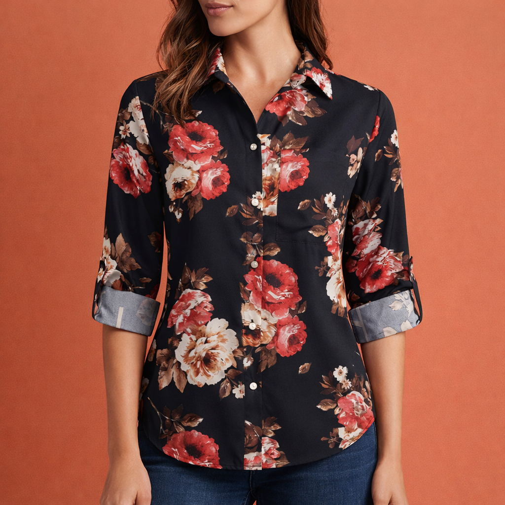 Dames blouse in zwart met minimalistisch design, zacht en comfortabel voor casual en stijlvolle outfits.