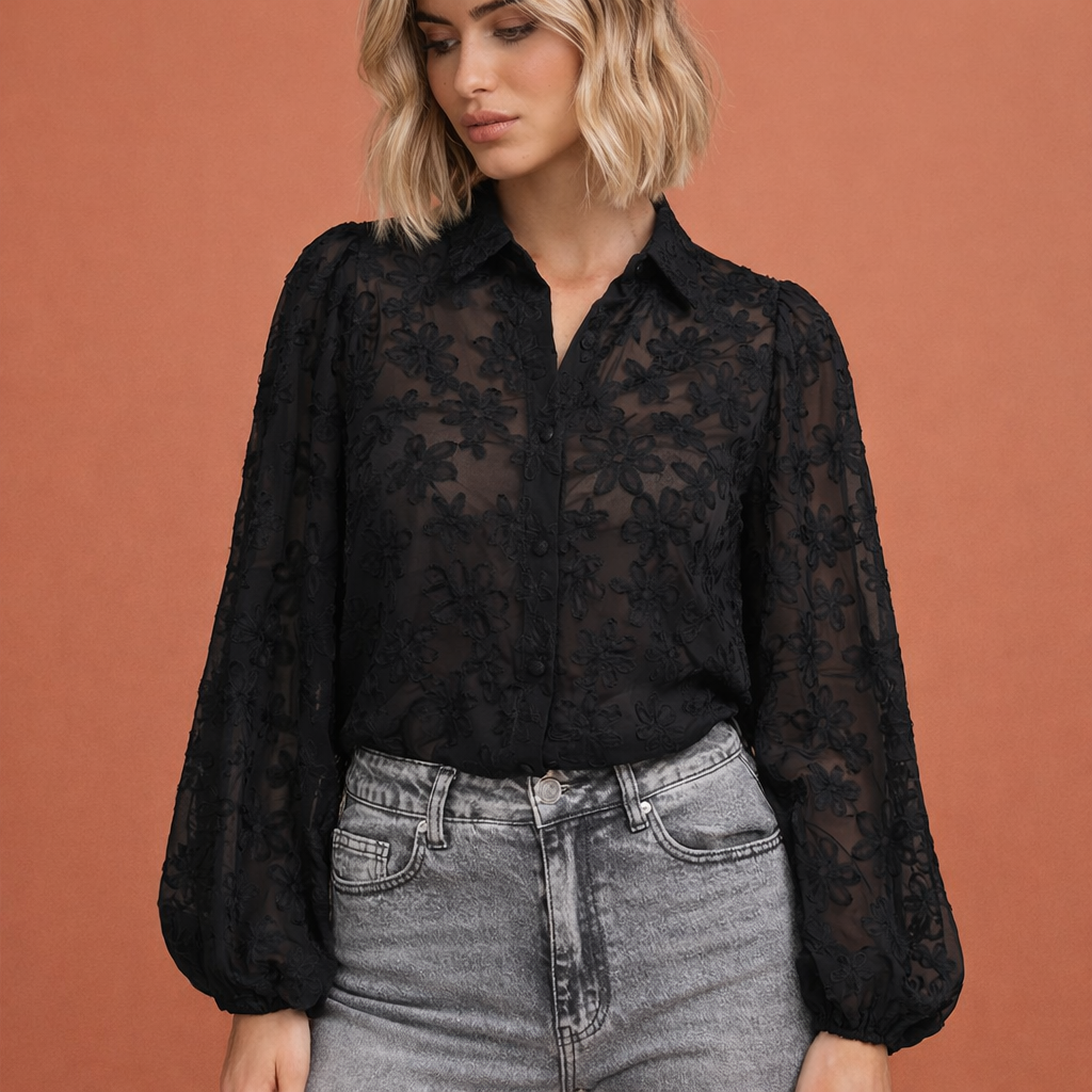 Dames blouse in zwart met minimalistisch design, zacht en comfortabel voor casual en stijlvolle outfits