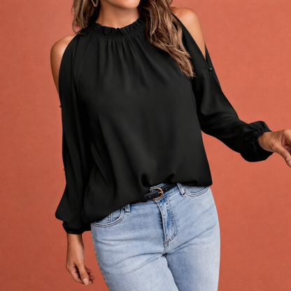 Dames blouse in zwart met minimalistisch design, zacht en comfortabel voor casual en stijlvolle outfits.
