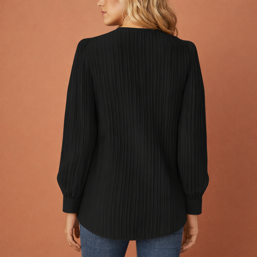 Dames gebreide sweater in zwart met minimalistisch design, zacht en comfortabel voor casual en stijlvolle outfits.