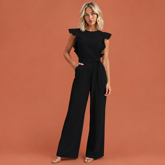 Dames jumpsuit in zwart met minimalistisch design, zacht en comfortabel voor casual en stijlvolle outfits.