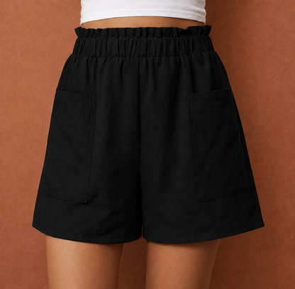 Dames linnen shorts in zwart met minimalistisch design, zacht en comfortabel voor casual en stijlvolle outfits.