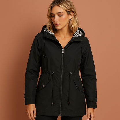 Dames regenjas in zwart met capuchon, elegant en waterdicht voor dagelijks gebruik in de regen.