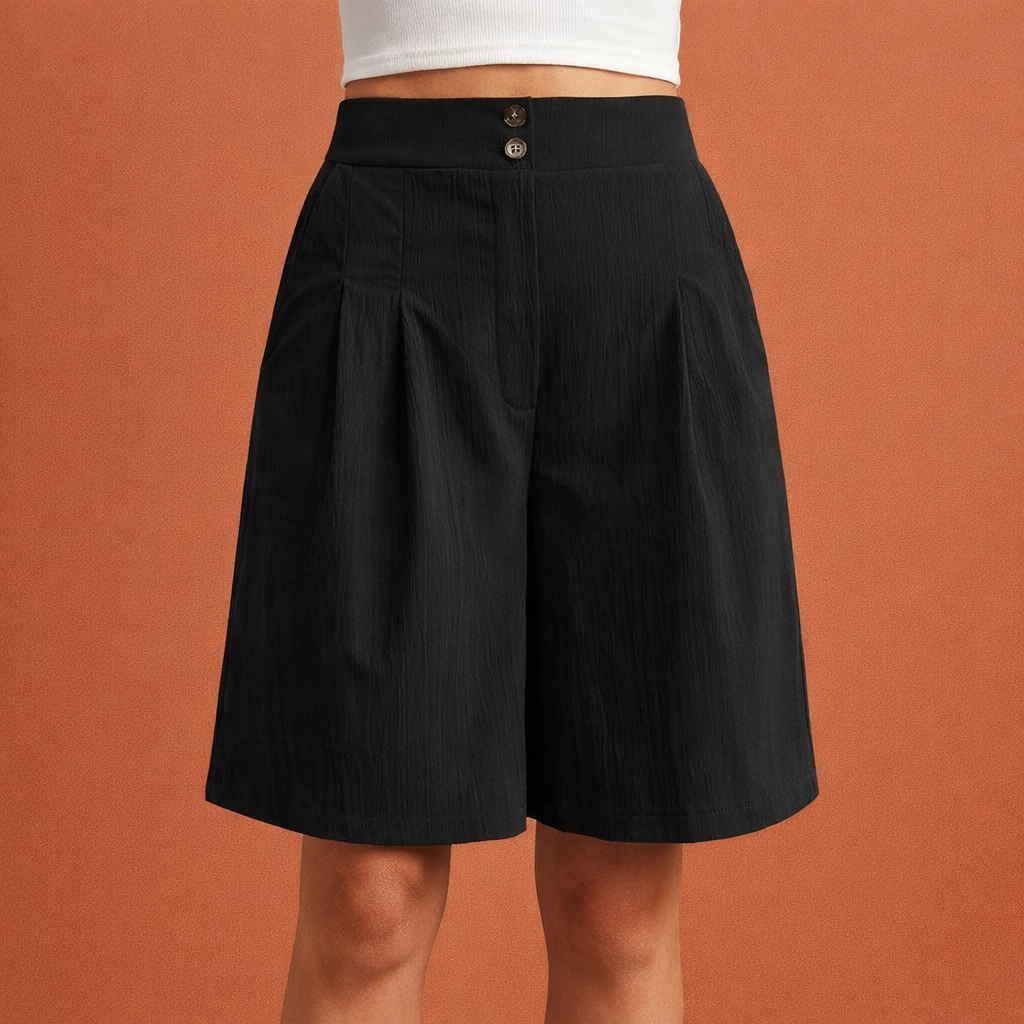 Dames wide leg shorts in zwart met minimalistisch design, zacht en comfortabel voor casual en stijlvolle outfits.