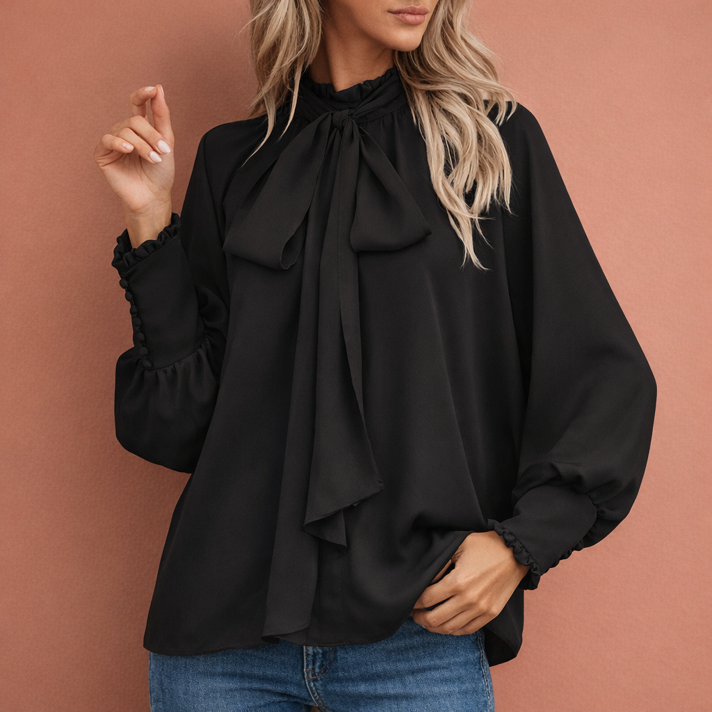 Dames blouse in zwart met minimalistisch design, zacht en comfortabel voor casual en stijlvolle outfits