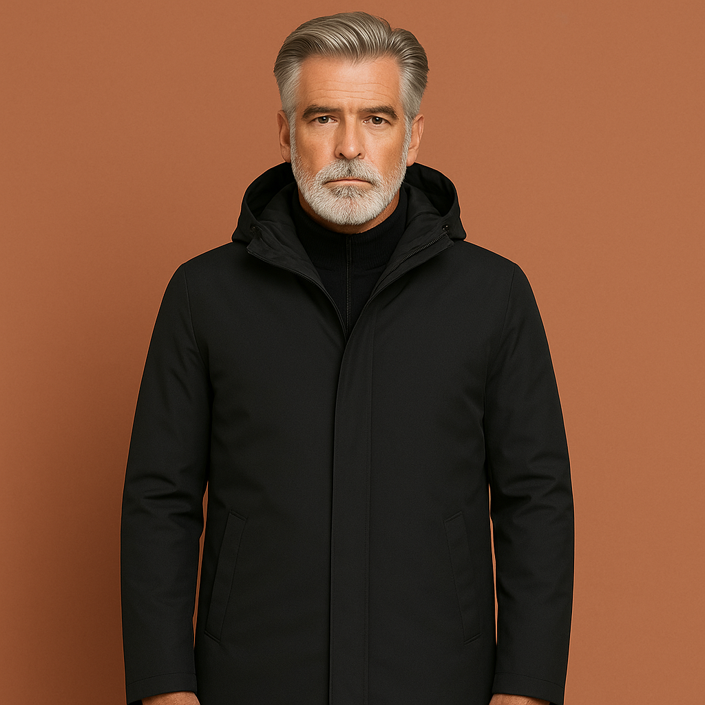 Zwarte elegante heren winterjas met capuchon en slim fit design, ideaal voor koude dagen en dagelijks gebruik.