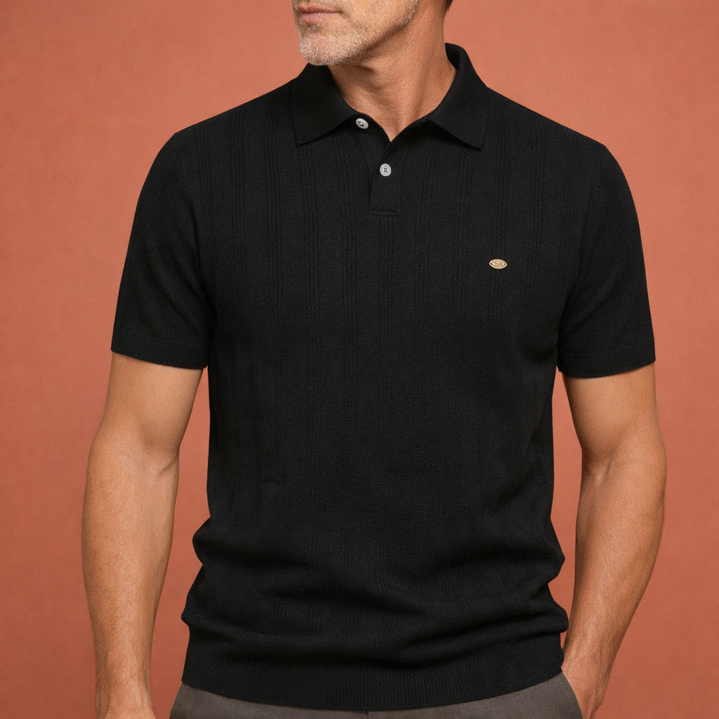 Heren polo in zwart met gestreept design, comfortabel en stijlvol voor casual en verzorgde outfits.