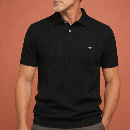 Heren polo in zwart met gestreept design, comfortabel en stijlvol voor casual en verzorgde outfits.