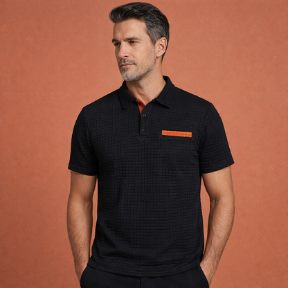 Heren polo in zwart met klassieke kraag, stijlvol en comfortabel voor casual en verzorgde outfits.
