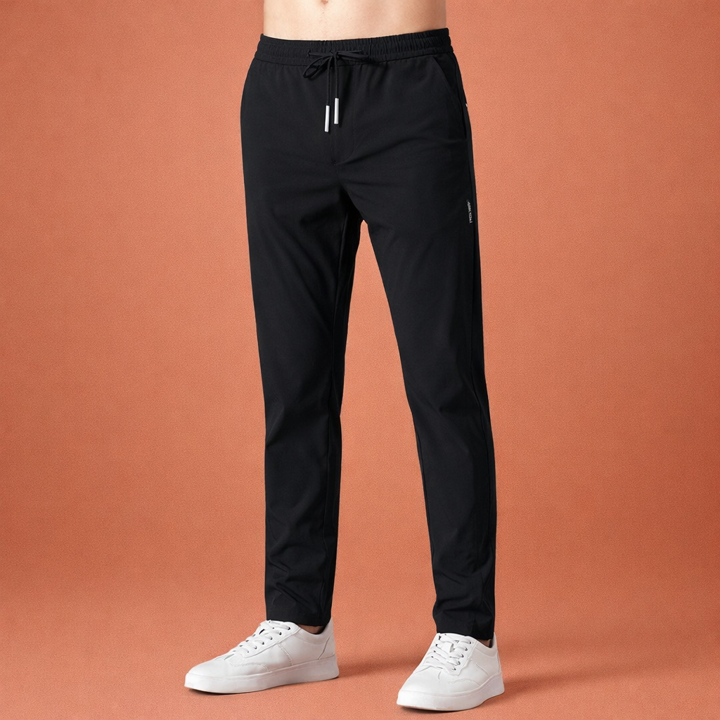 Heren broek in zwart met minimalistisch design, zacht en comfortabel voor casual en stijlvolle outfits.