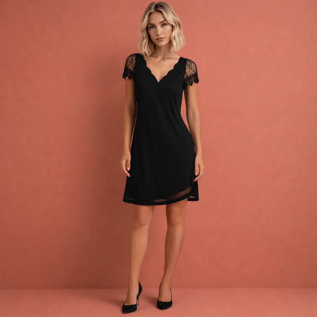 Dames mini-jurk in zwart met minimalistisch design, zacht en comfortabel voor casual en stijlvolle outfits.