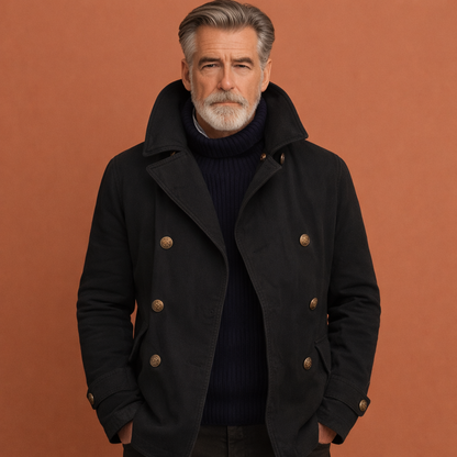 Zwarte moderne herenjas met knopen en comfortabele pasvorm, ideaal voor dagelijks gebruik tijdens koude dagen.