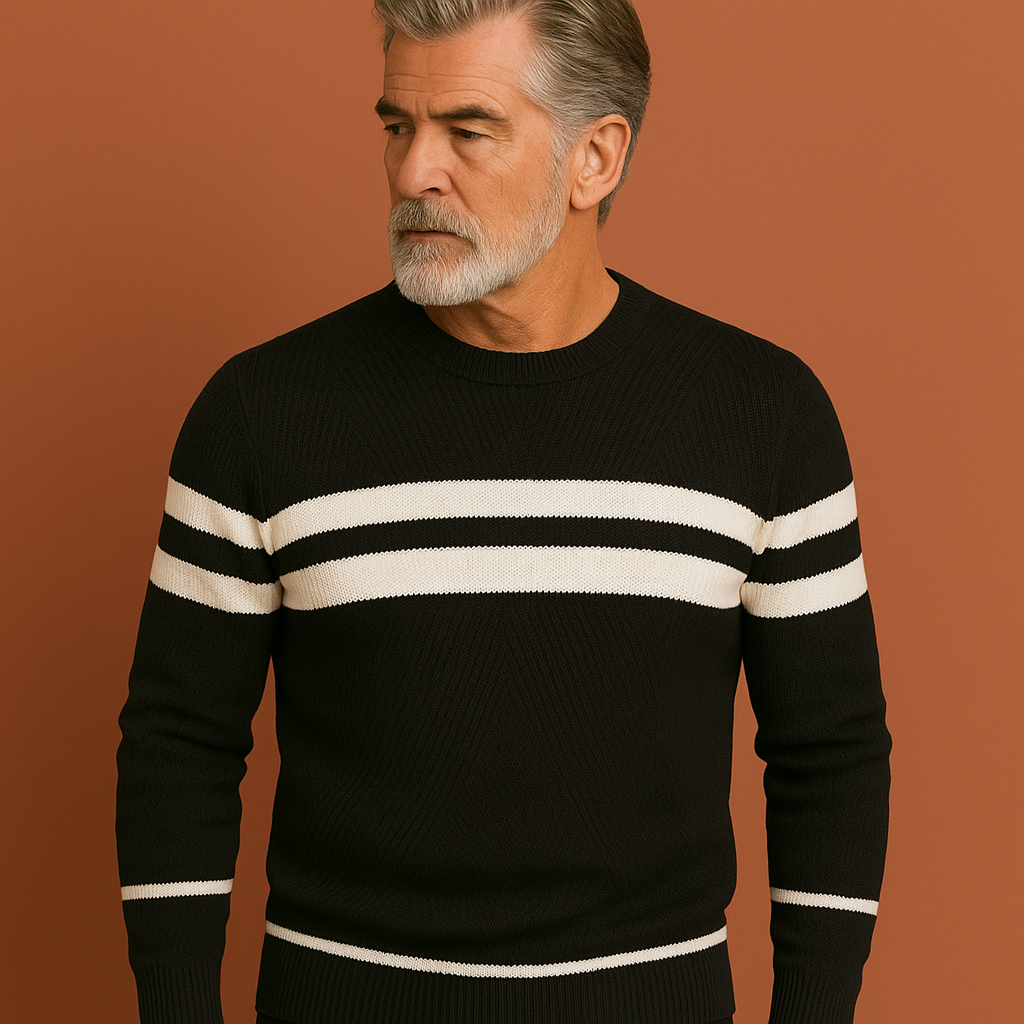 Zwarte warme heren winterpullover met moderne pasvorm, ideaal voor koude dagen en casual outfits.