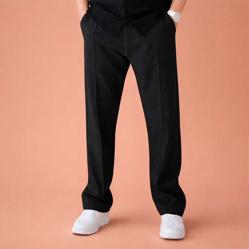 Heren wijde broek in zwart met minimalistisch design, comfortabel en stijlvol voor casual en dagelijkse outfits.